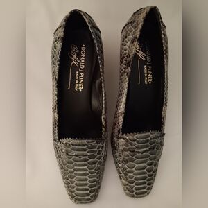 Donald J.Pliner Crocodile Pattern Slip-ons